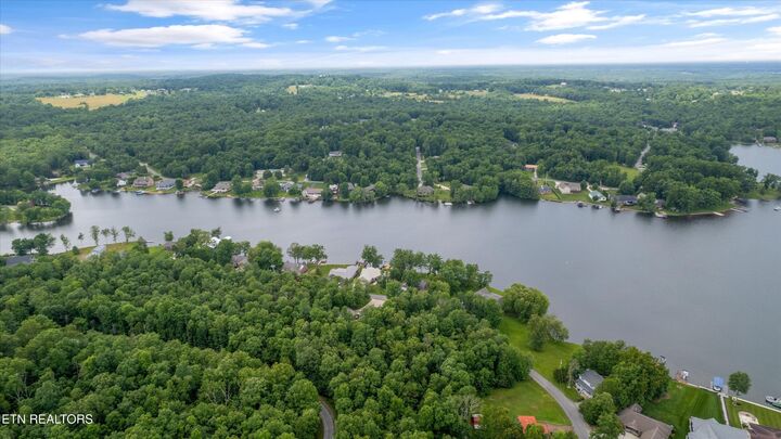 Property Photo:  2016 Coweta Drive  TN 38572 