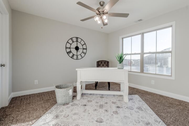 Property Photo: 1000 Henry Place Blvd 806 TN 37042
