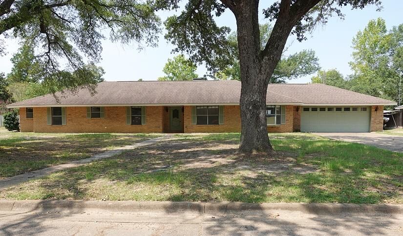 Property Photo:  551 E Oak Lane  TX 75961 