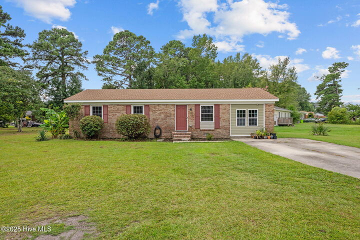 Property Photo:  218 N Nunn Street  NC 28532 