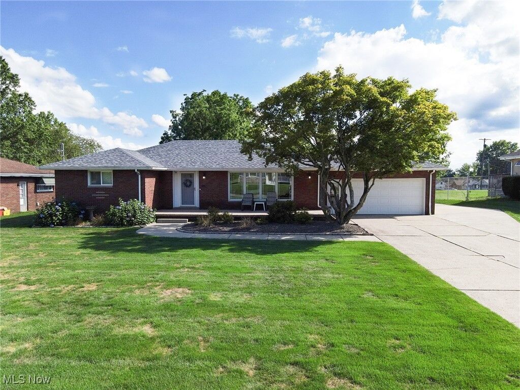 Property Photo:  461 Park Drive  OH 44405 