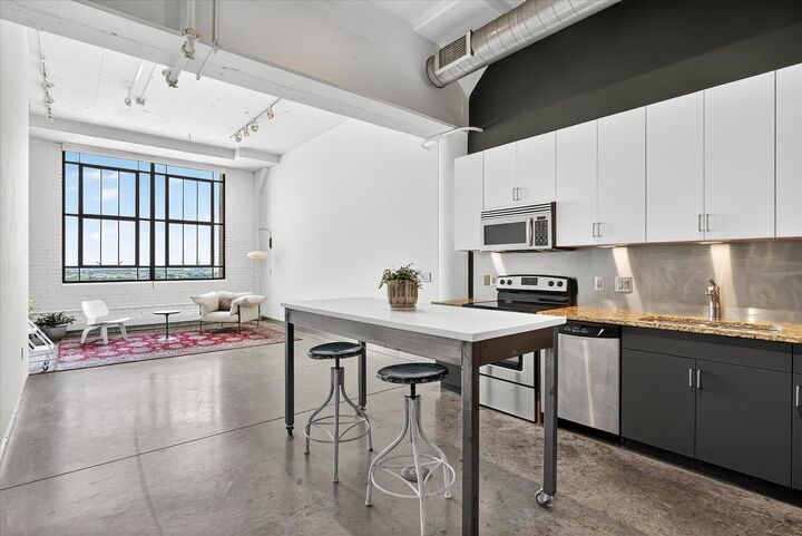 Property Photo: 2929 Chicago Avenue 1207 MN 55407