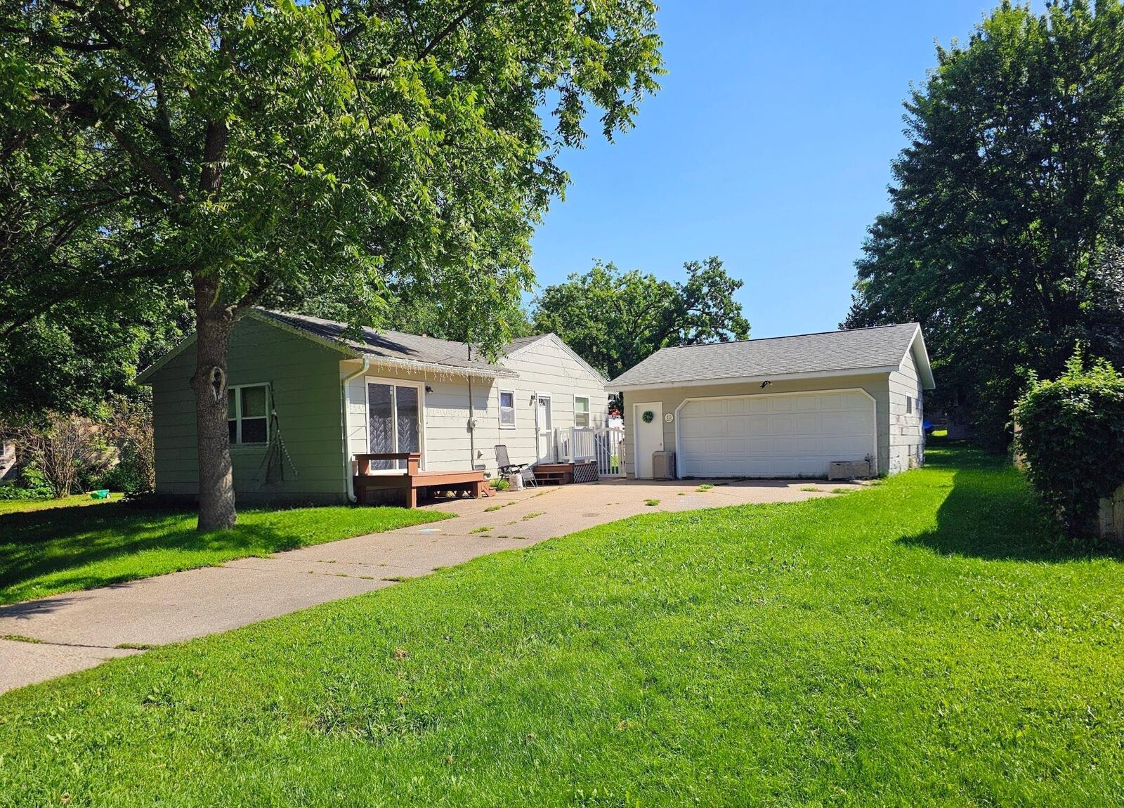 Property Photo: 15 Maple Street MN 56328