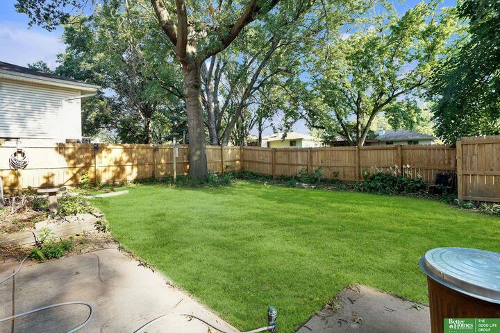 Property Photo: 14916 Seward Plaza NE 68154