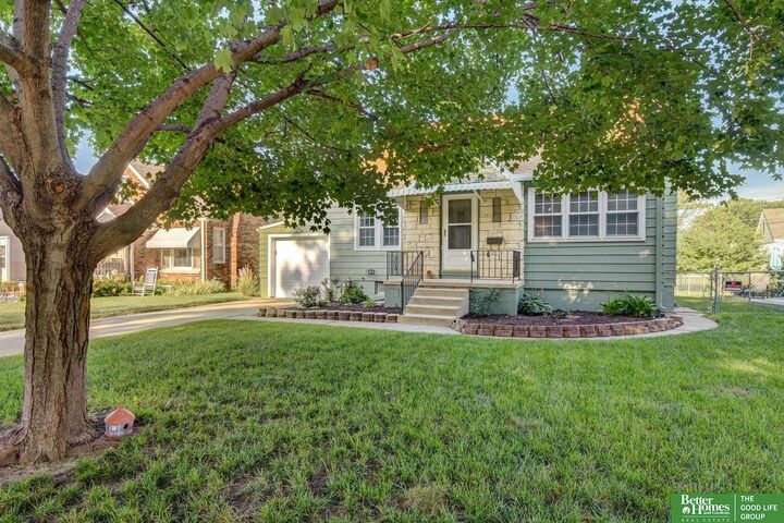 Property Photo: 6032 S 41 Street NE 68107
