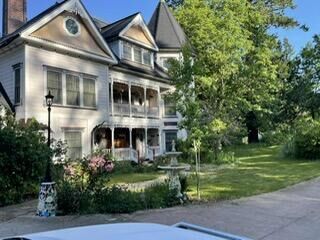 Property Photo:  1100 McMullen Creek Road  OR 97538 