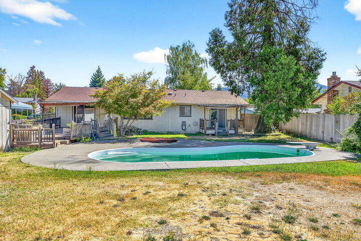 Property Photo: 1288 Tobin Court OR 97527