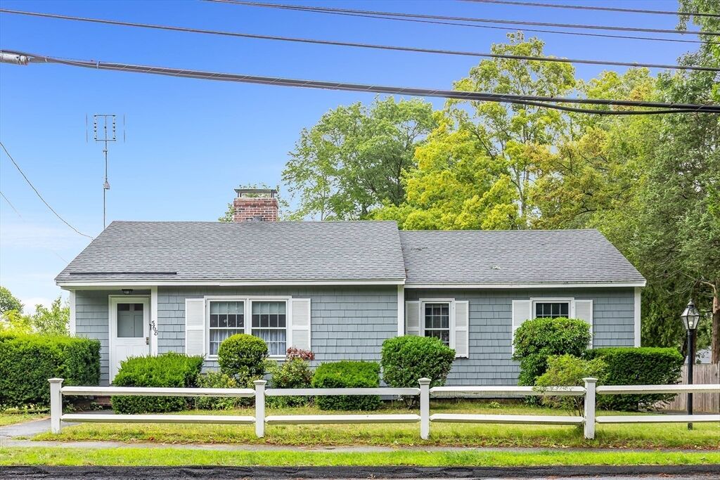 Property Photo:  568 Merrimac St  MA 01950 