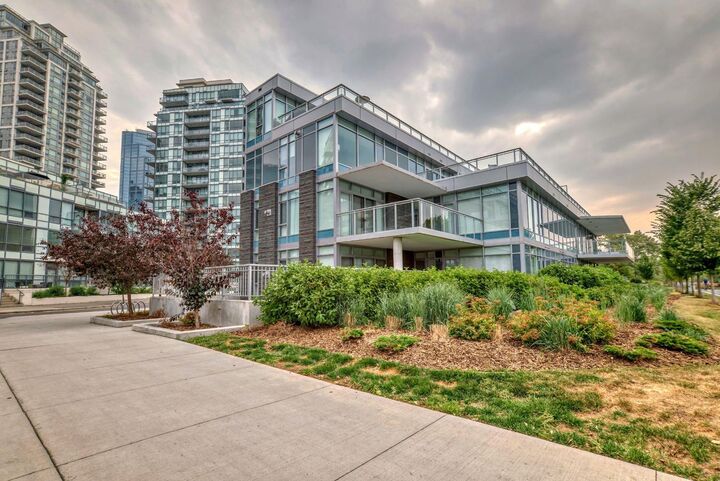 88 Waterfront Mews SW 102  Calgary AB T2P 1K7 photo