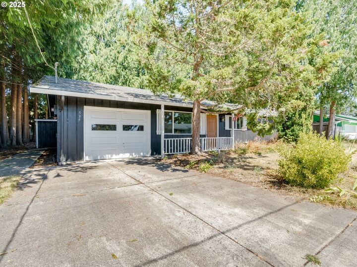 Property Photo: 539 E 7th St WA 98629