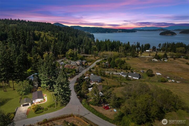 Property Photo: 5019 Cascade Place WA 98277