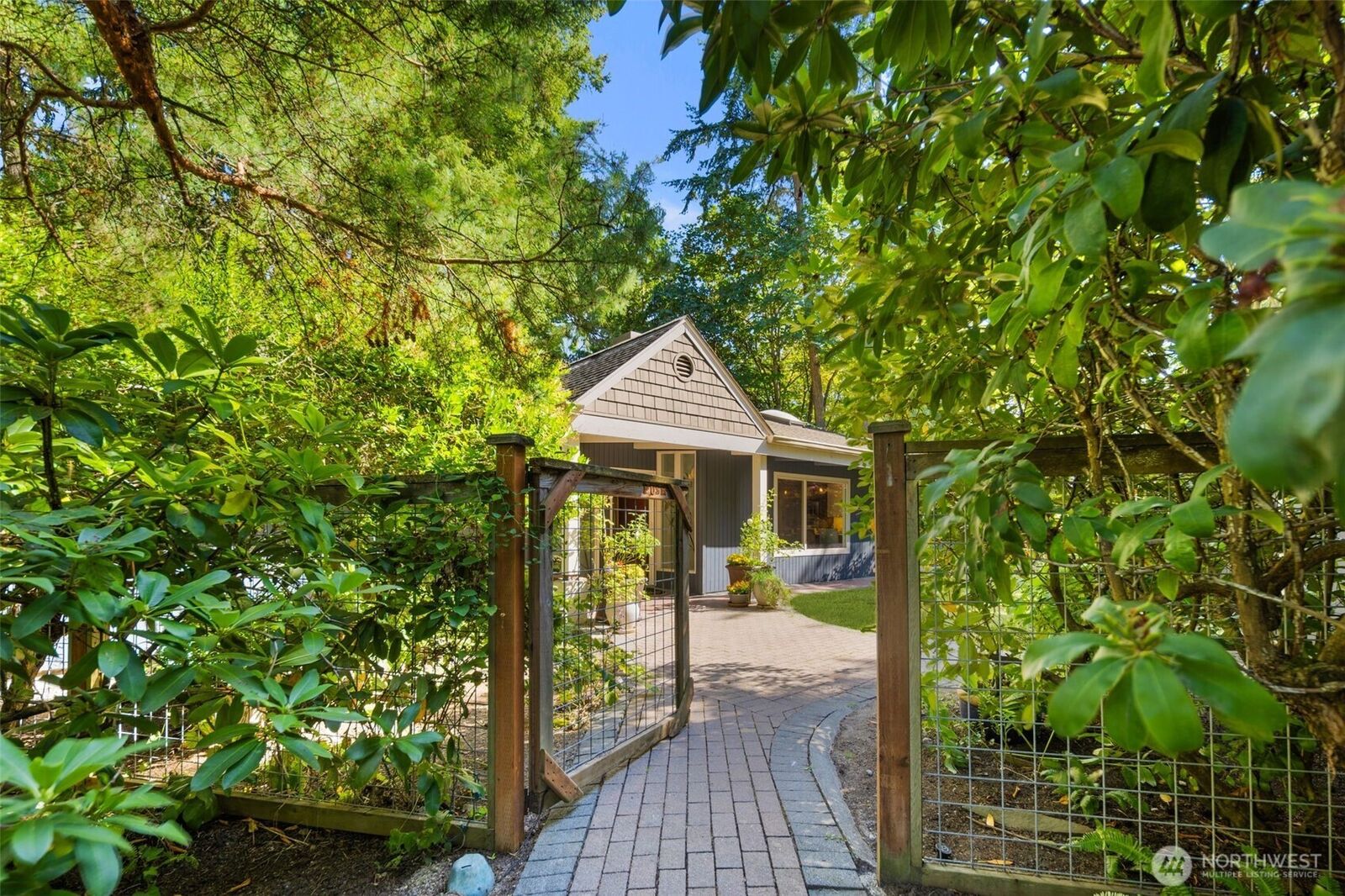 Property Photo: 12815 NE Fourth Place WA 98005
