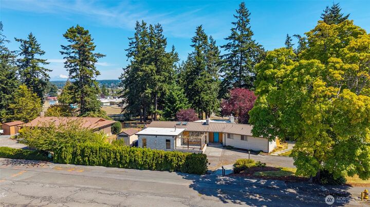 Property Photo: 984 SW 6th Avenue WA 98277