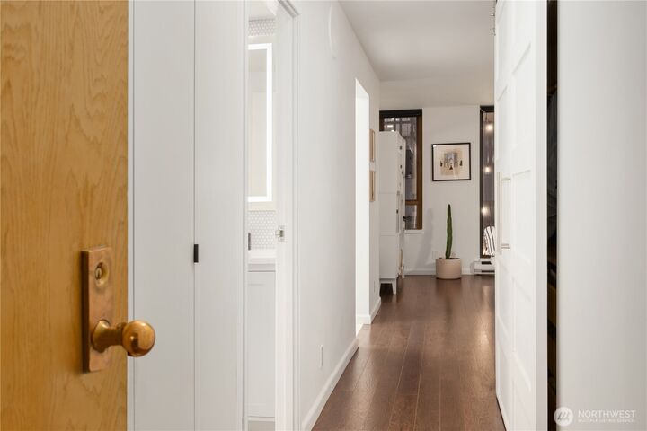 Property Photo: 2201 3rd Avenue 801 WA 98121