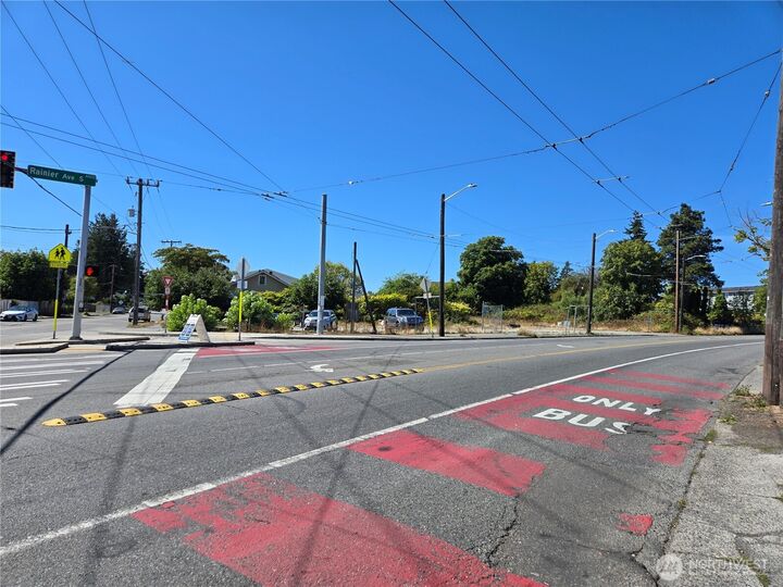 Property Photo: 6211 Rainier Avenue S WA 98118