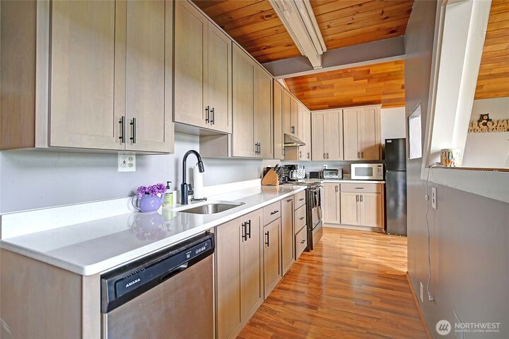Property Photo: 979 Cavalero Road WA 98282