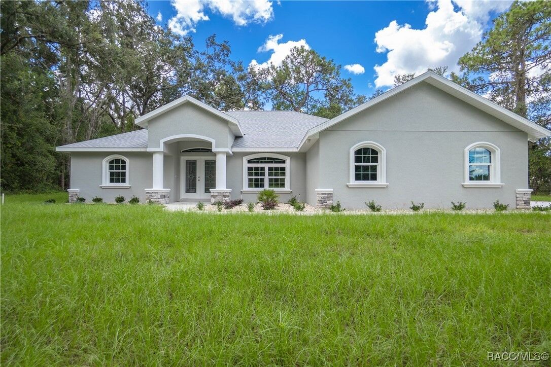 Property Photo:  921 N Jill Avenue  FL 34442 