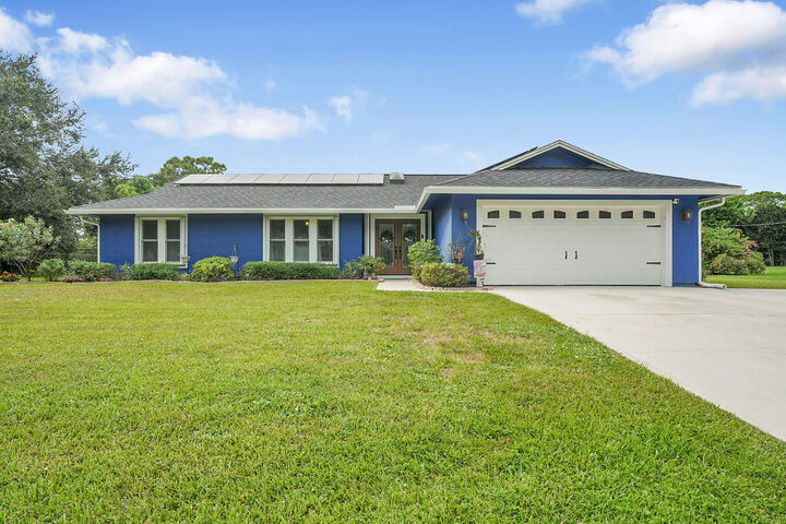 Property Photo: 3050 SE Bur Street FL 34952