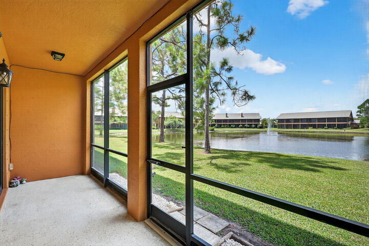 Property Photo: 126 SE Crestwood Circle FL 34997
