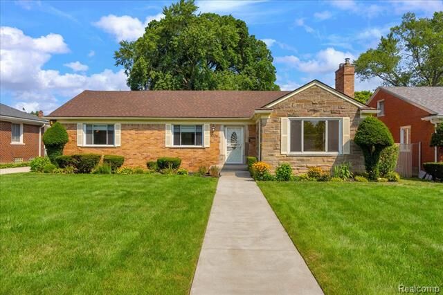 Property Photo: 3206 W Outer Drive MI 48221