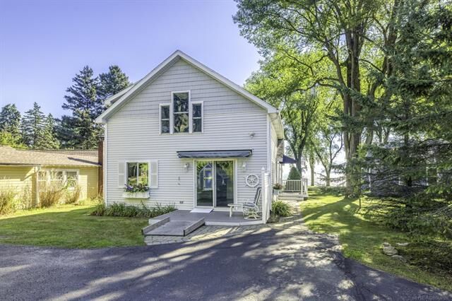 8195 Lakeshore Road  Worth Twp MI 48450 photo
