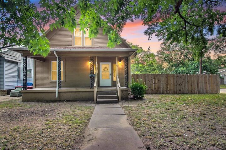 204 N Martinson  Wichita KS 67203 photo