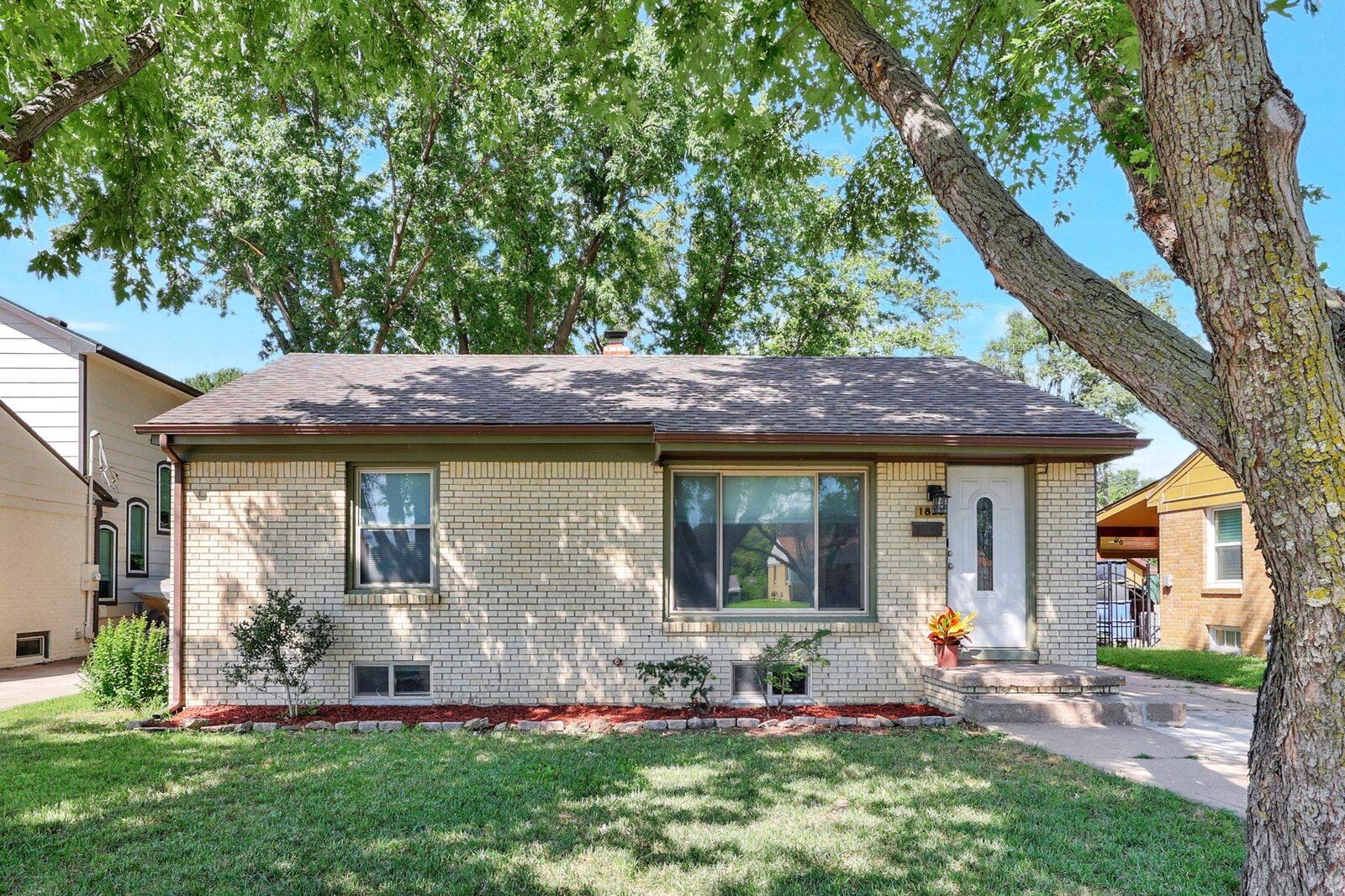 Property Photo:  1821 S Woodlawn Blvd  KS 67218 
