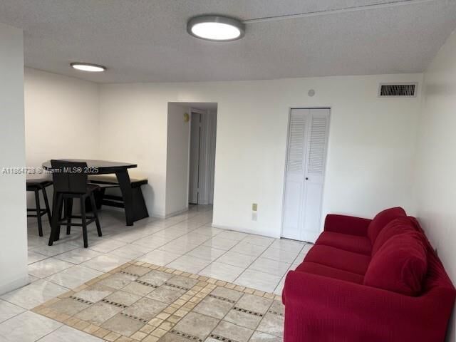 Property Photo:  1425 Arthur St 302A  FL 33020 