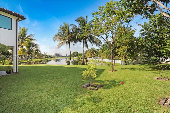 Property Photo: 3940 SW 144th Ter FL 33027