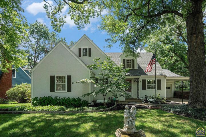 Property Photo: 2015 SW Birchwood Ln KS 66604