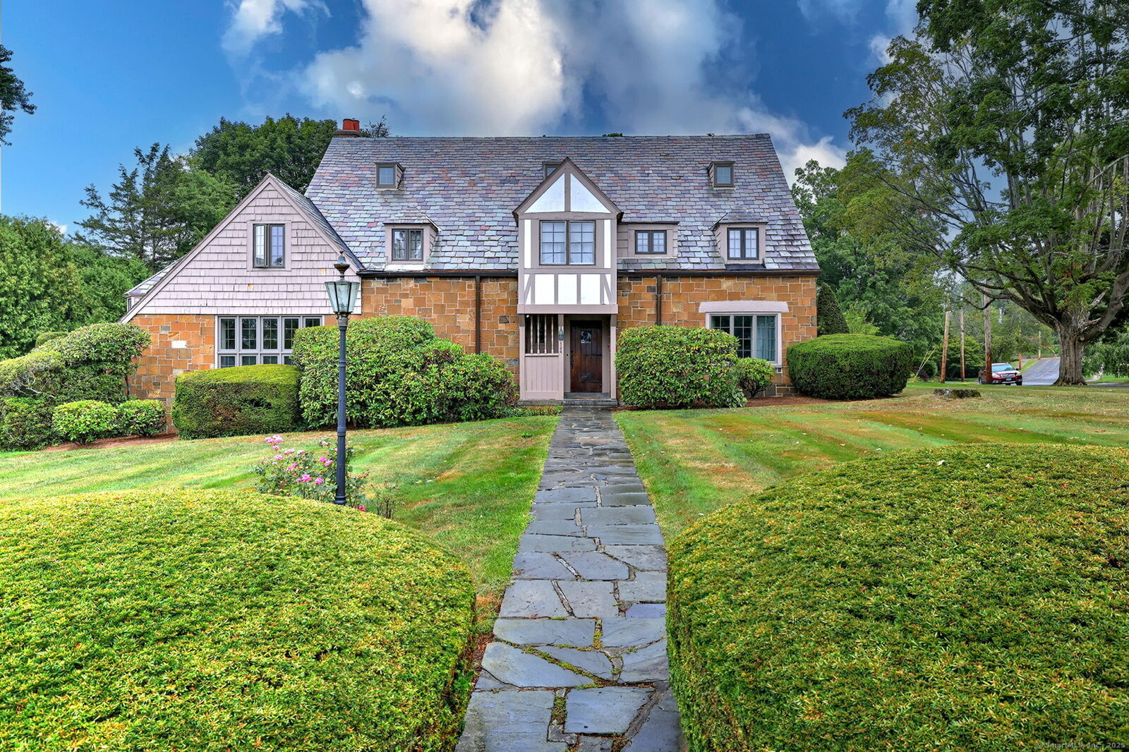 Property Photo:  124 Churchill Road  CT 06517 