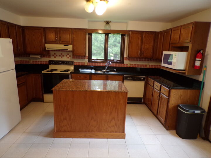 Property Photo:  124 Spring Hill Road  CT 06268 