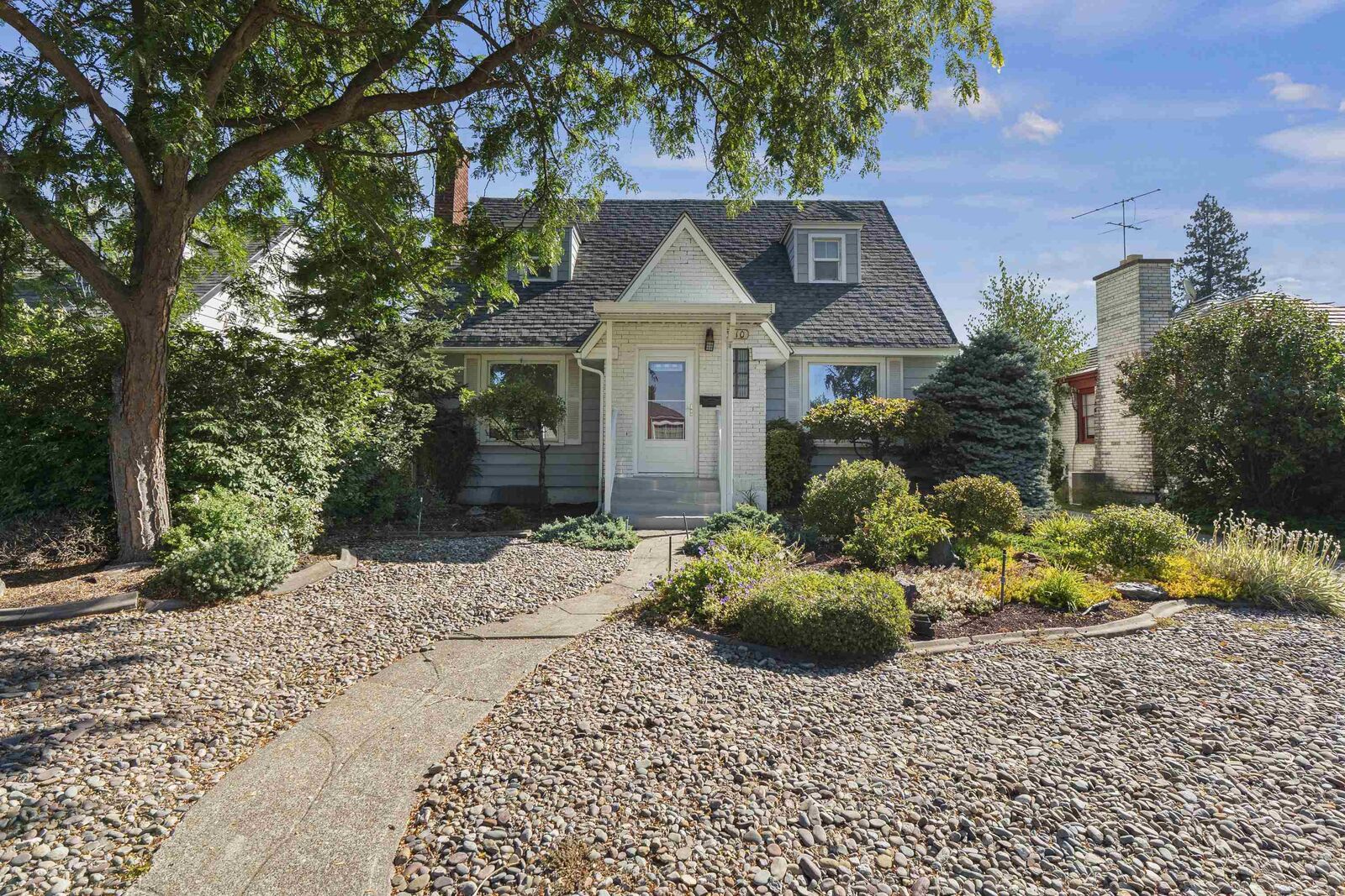 Property Photo: 3110 N Sheridan Ct WA 99205