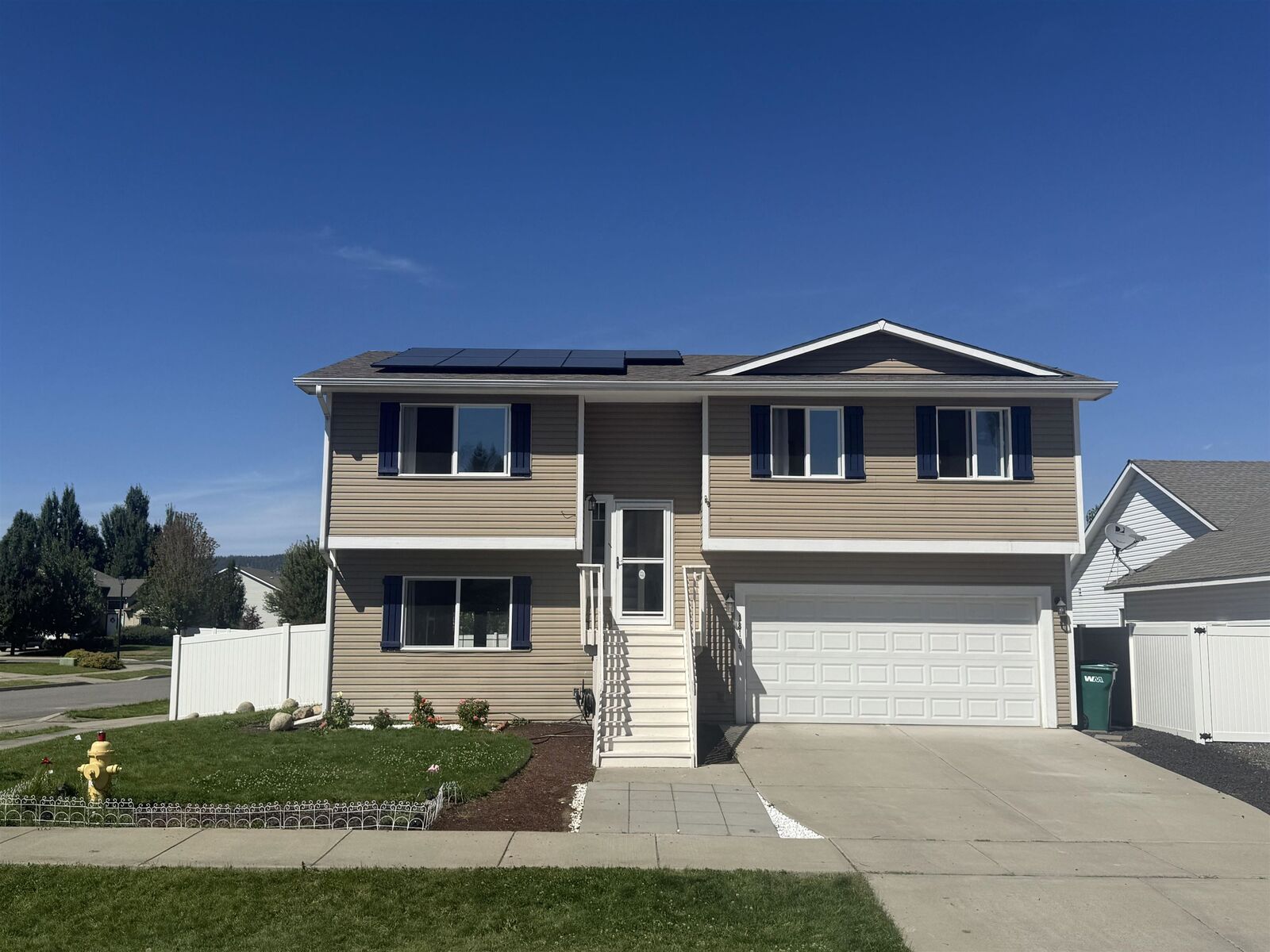 Property Photo:  18109 E Michielli Ave  WA 99016 