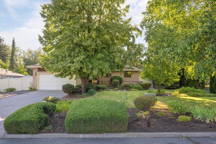 Property Photo:  5020 S Stone St  WA 99223 