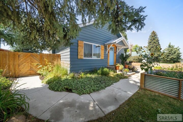 Property Photo: 460 N Park Avenue ID 83274