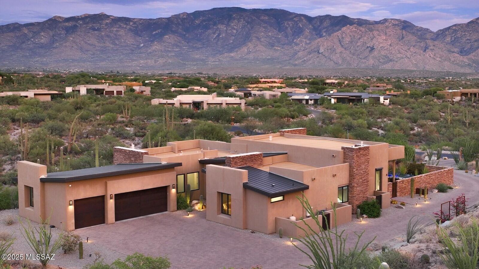 Property Photo: 14057 N Flint Peak Drive AZ 85755
