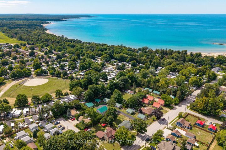356 Green Street  Saugeen Shores ON N0H 2C0 photo