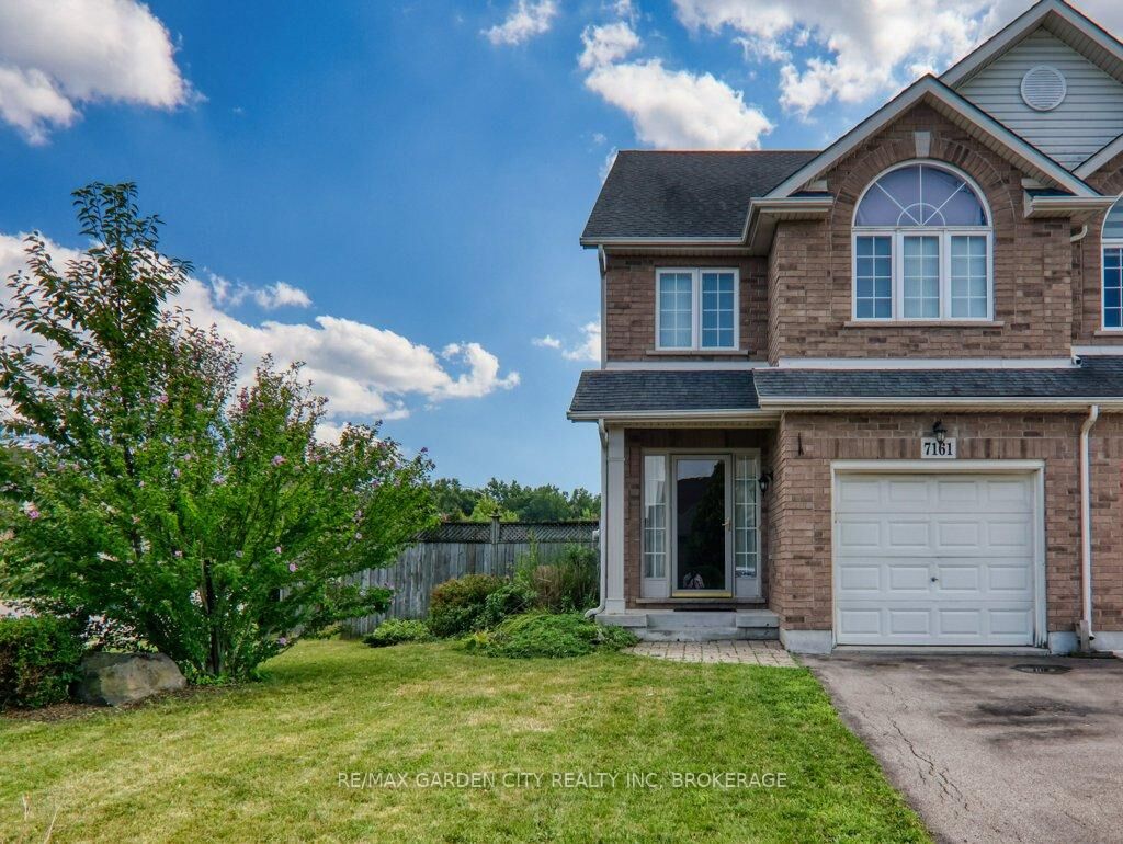 Property Photo:  7161 Brittany Court W  ON L2H 3N5 