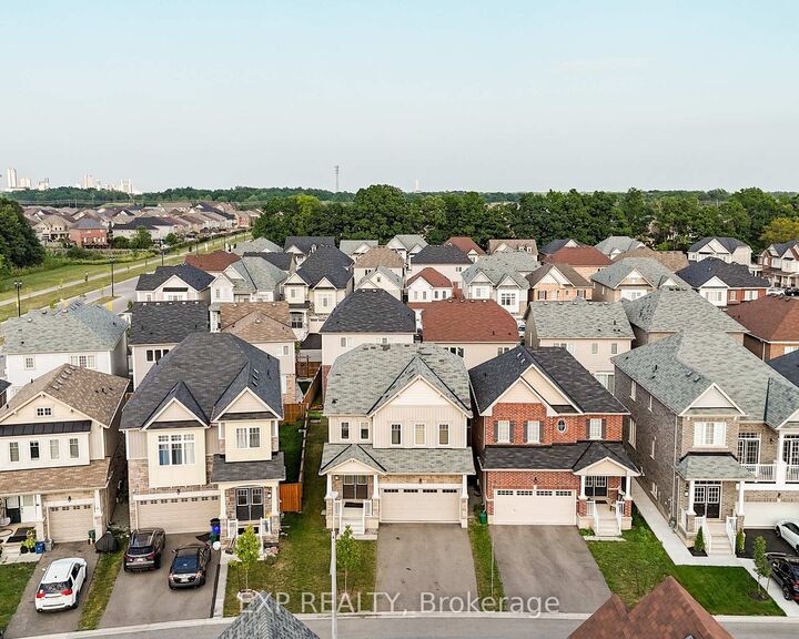 Property Photo: 8005 Odell Crescent ON L2H 3R7