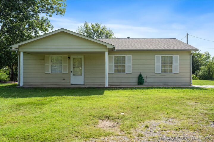 Property Photo: 6360 N 250 Road OK 74421