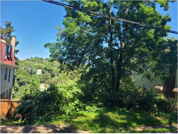 Property Photo: 646 Harker St PA 15220
