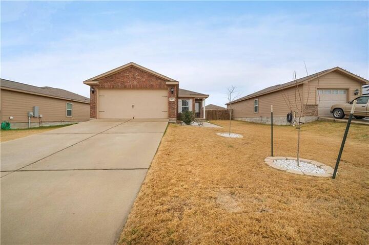 Property Photo: 112 Millers Loop TX 76537