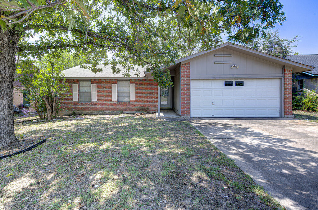 Property Photo:  2109 Singletree Avenue  TX 78727 