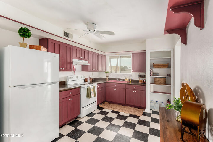 Property Photo: 10425 N 111th Avenue Avenue AZ 85351
