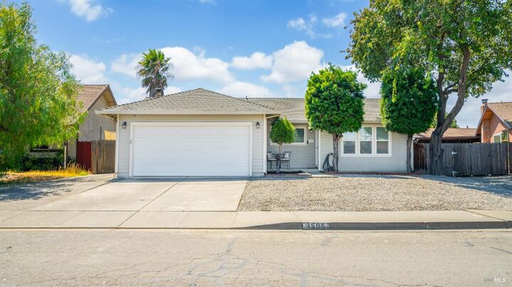 Property Photo: 1505 Casa Loma Way CA 94585