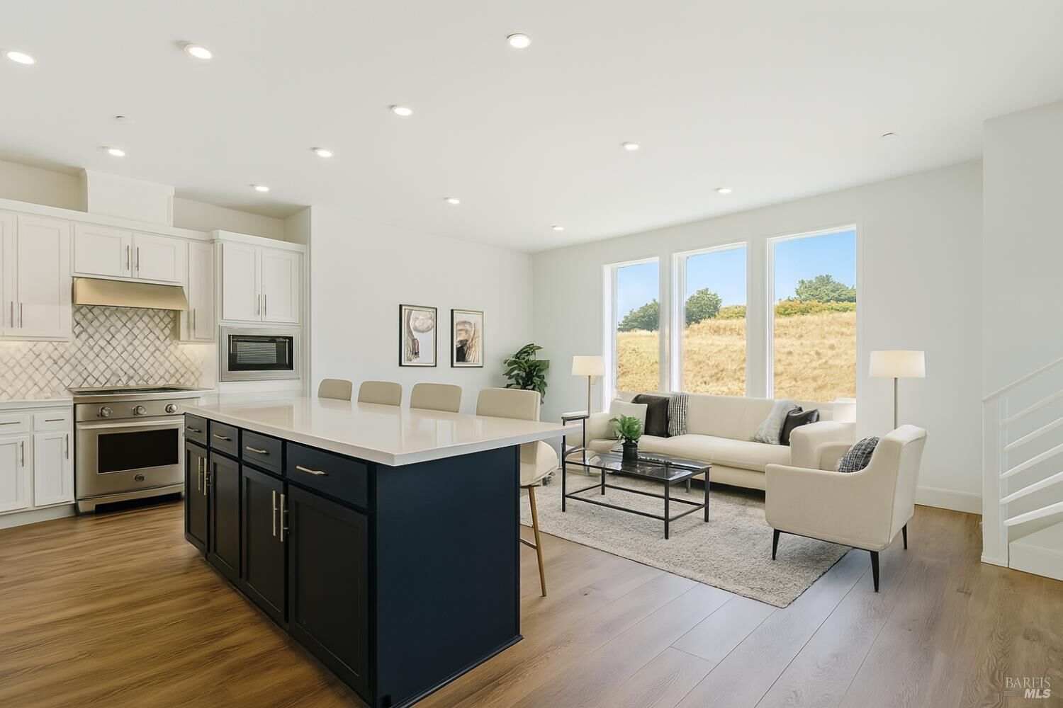 Property Photo:  206 Verandah Avenue  CA 94945