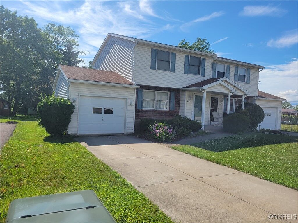 Property Photo: 4174 Victorian Drive NY 14075