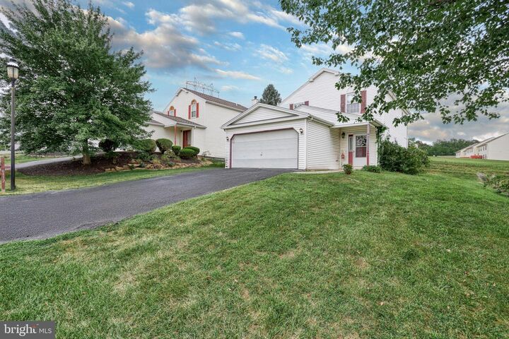 6112 Macarthur Drive  Harrisburg PA 17112 photo