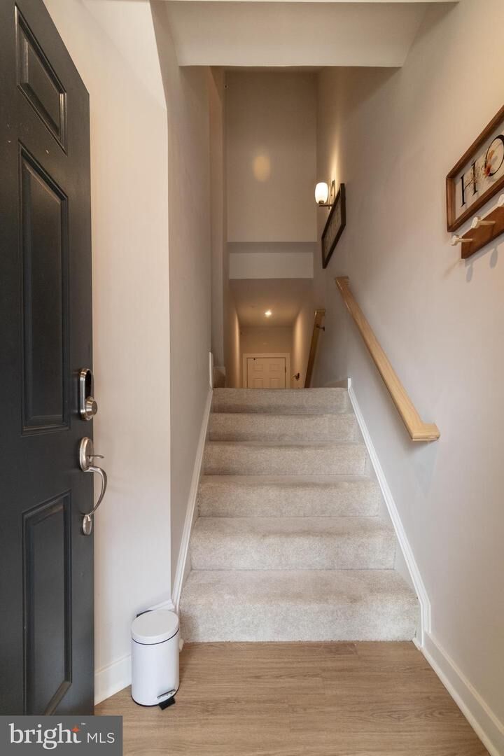Property Photo: 201 Park Central Terrace B VA 20111
